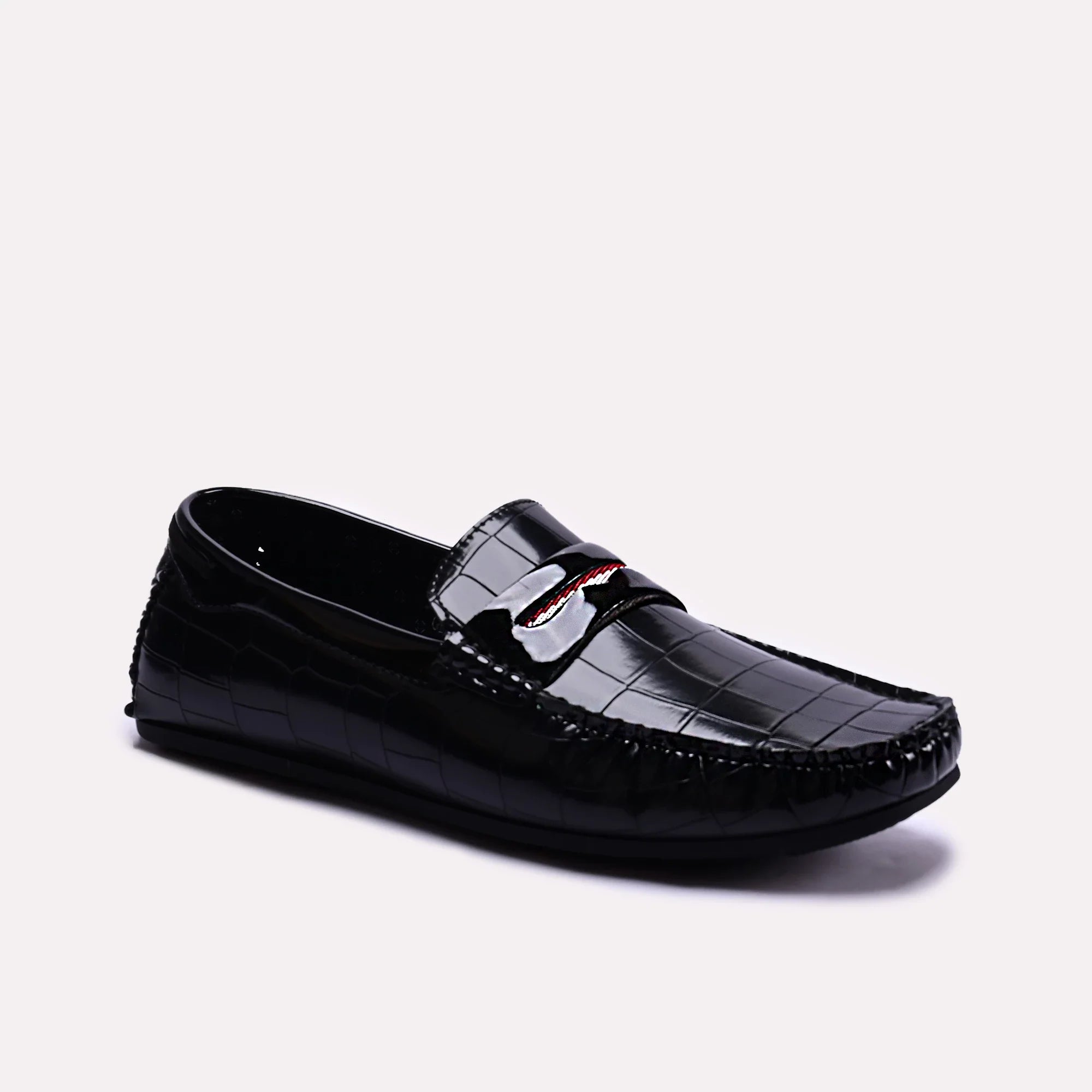 byers_black_glossy_loafers_0130783_1_287f2d5b-08b4-4ba1-83e5-2baa3b82d274.webp