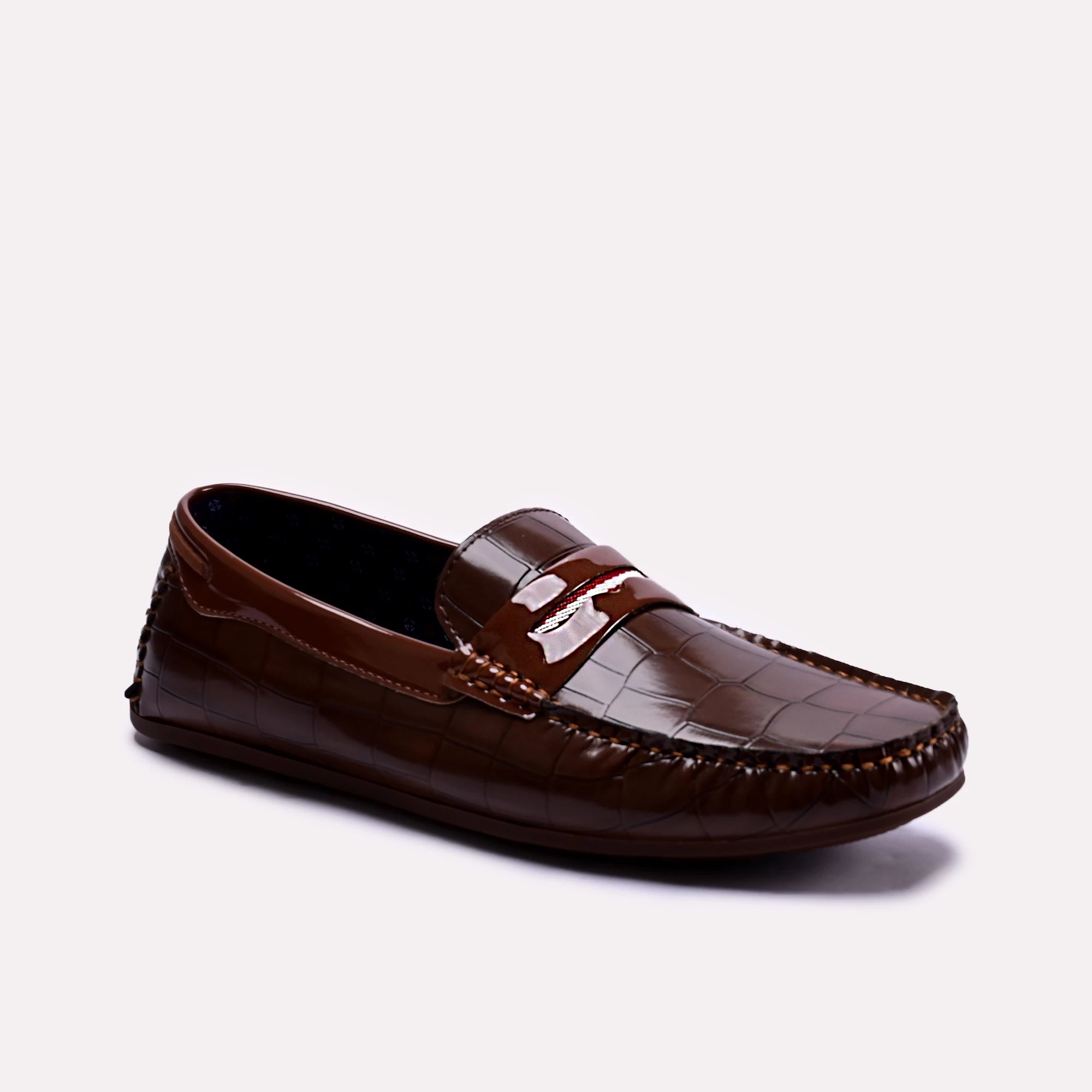 byers_brown_glossy_loafers_0130783_1.webp