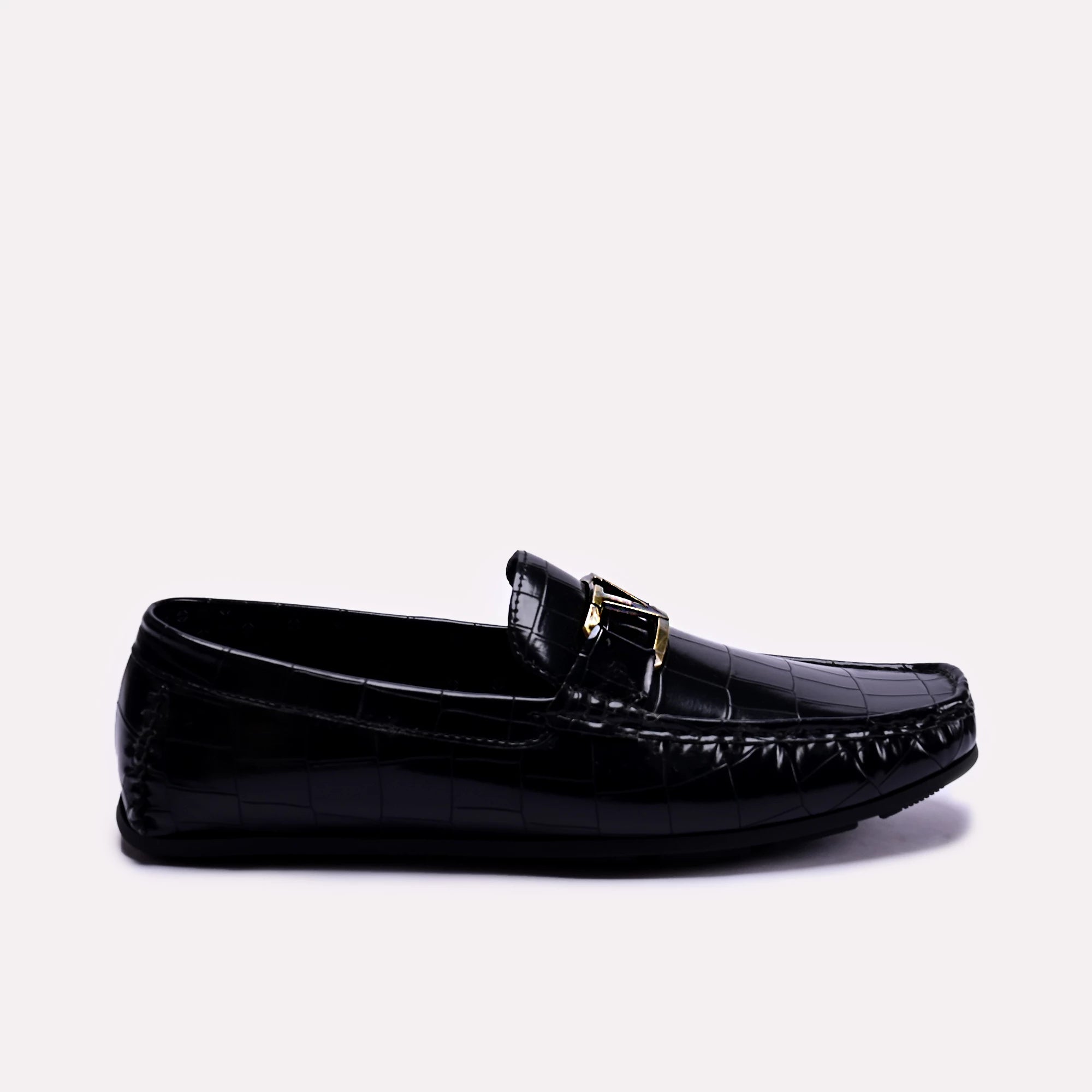 davis_black_textured_loafers_0130784_2.webp