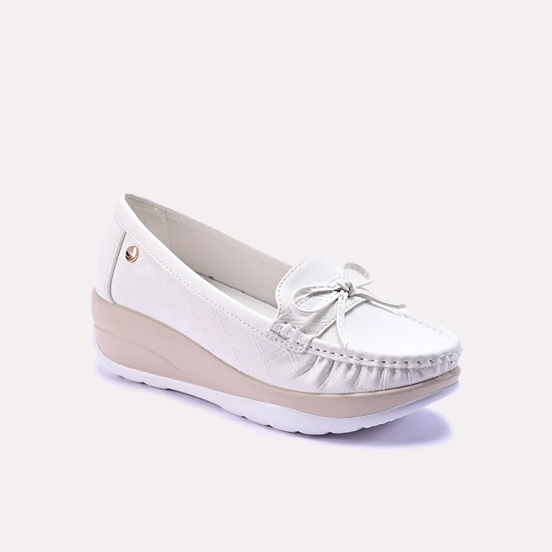 lavendera white casual pumps