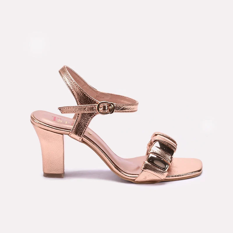 peach_fancy_sandals_0421514_2.webp