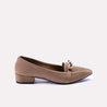 poise womens fawn fancy pumps