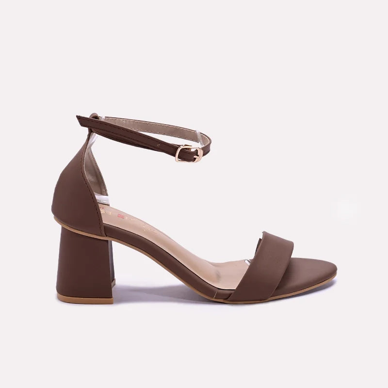 womens_brown_casual_sandals_0421314_2.webp