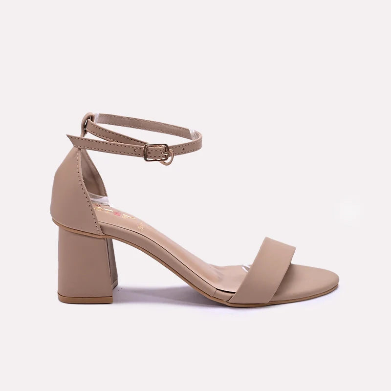 womens_fawn_casual_sandals_0421314_2.webp